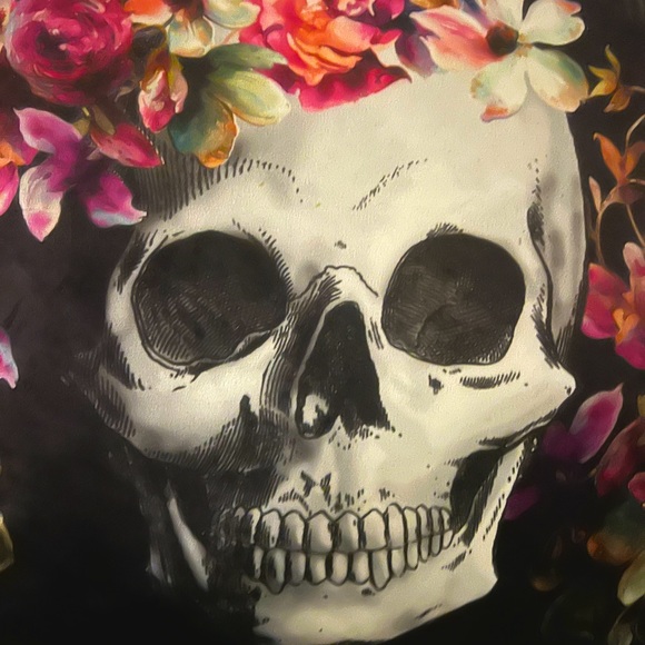 Floral Skull Pillow NWT - Picture 2 of 3